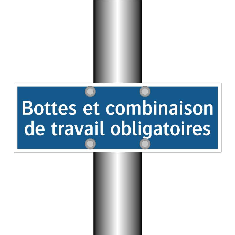 Bottes et combinaison de travail obligatoires