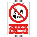 Pousser dans l'eau interdit