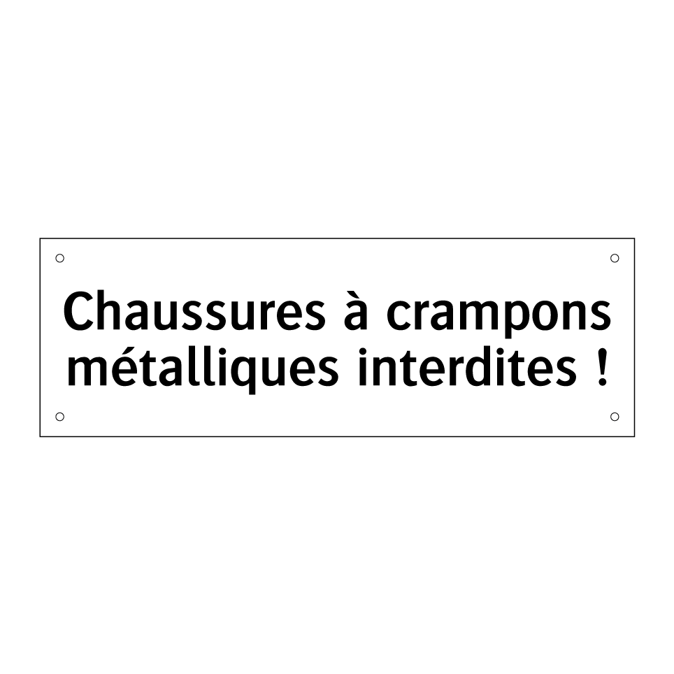 Chaussures à crampons métalliques interdites !