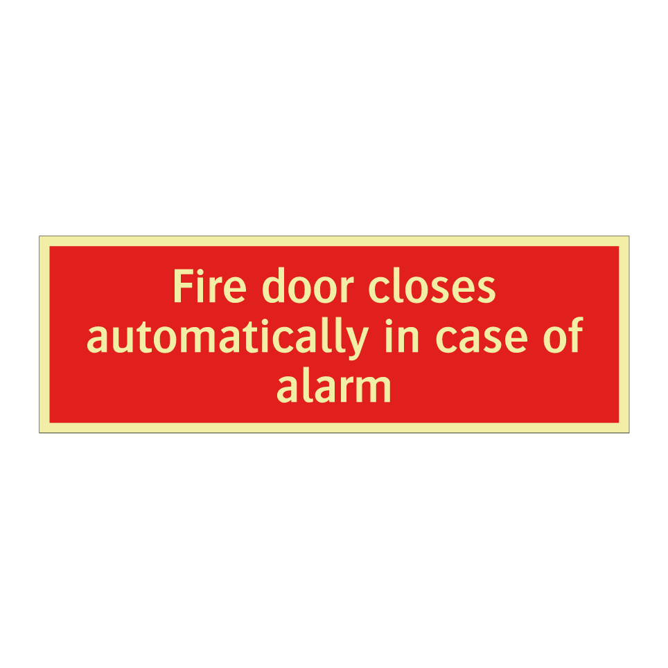 Fire door closes automatically in case of alarm