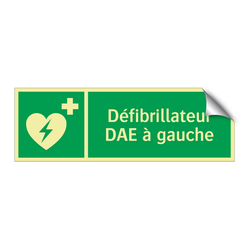 Défibrillateur DAE à gauche
