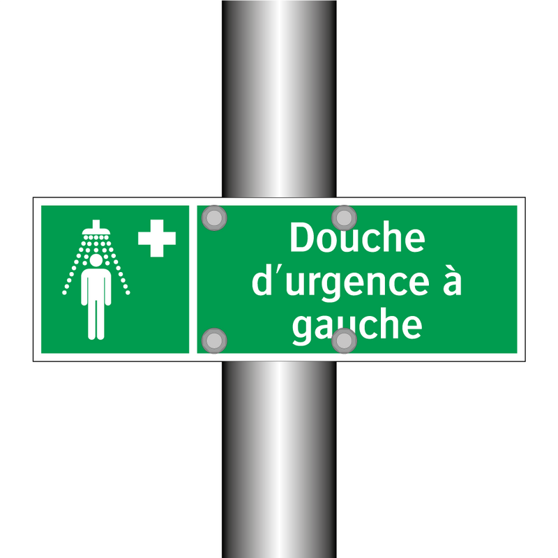 Douche d'urgence à gauche