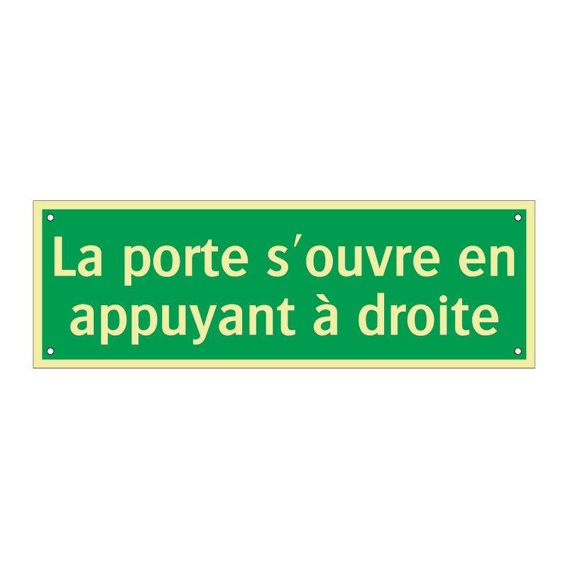 La porte s'ouvre en appuyant à droite