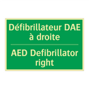 Défibrillateur DAE à droite - AED Defibrillator right
