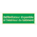 Défibrillateur disponible à l'intérieur du bâtiment