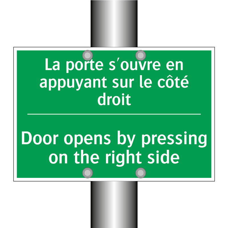 La porte s'ouvre en appuyant sur /.../ - Door opens by pressing on the /.../