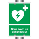 Nous avons un défibrillateur