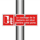 Le stockage de la batterie est situé derrière cette porte.