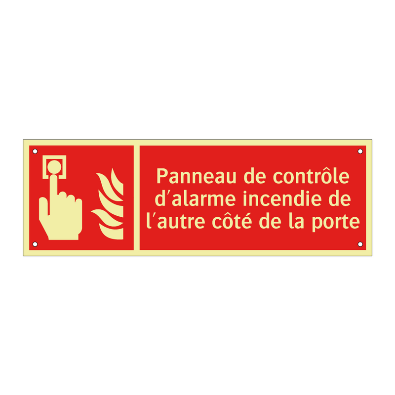 Panneau de contrôle d'alarme incendie de l'autre côté de la porte