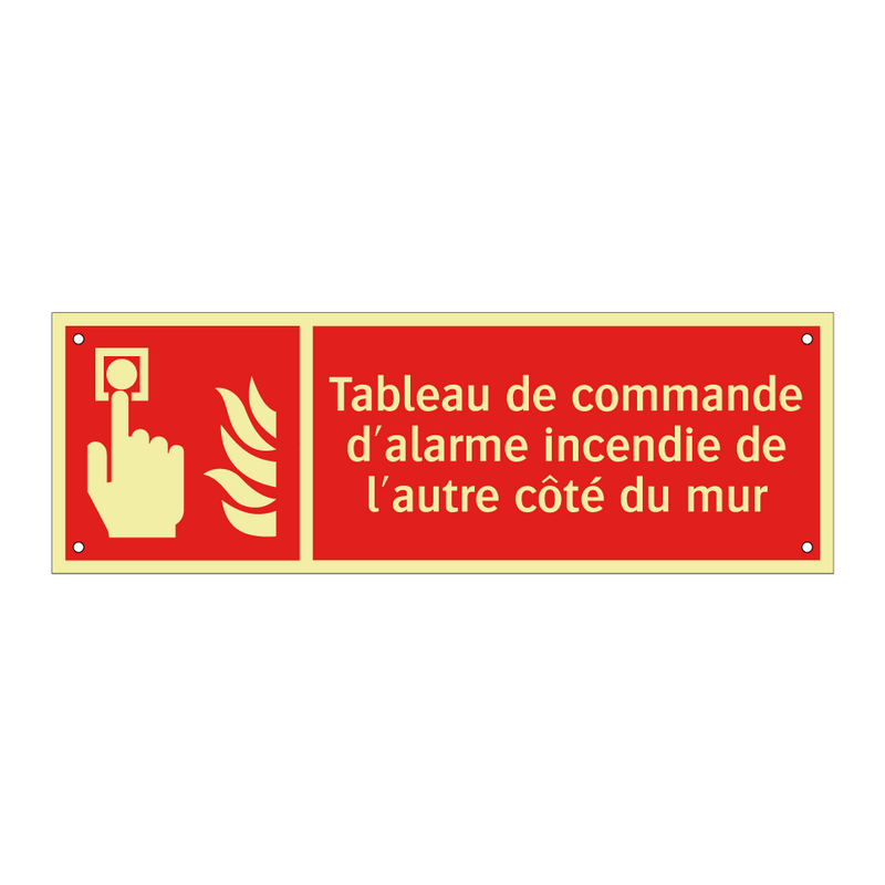 Tableau de commande d'alarme incendie de l'autre côté du mur