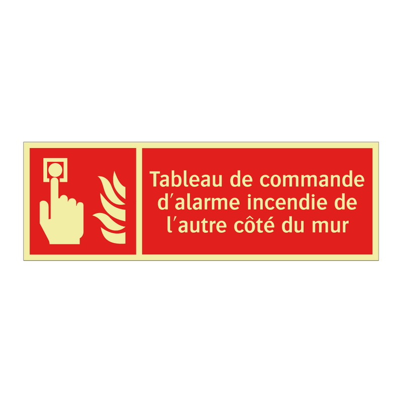 Tableau de commande d'alarme incendie de l'autre côté du mur