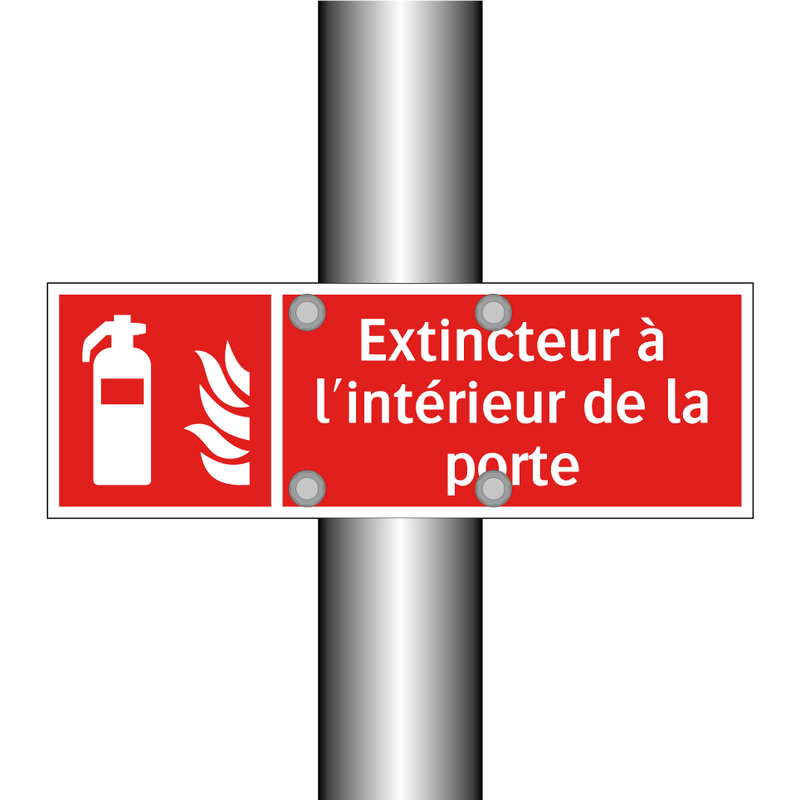 Extincteur à l'intérieur de la porte