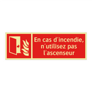 En cas d'incendie, n'utilisez pas l'ascenseur