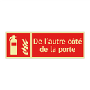 De l'autre côté de la porte