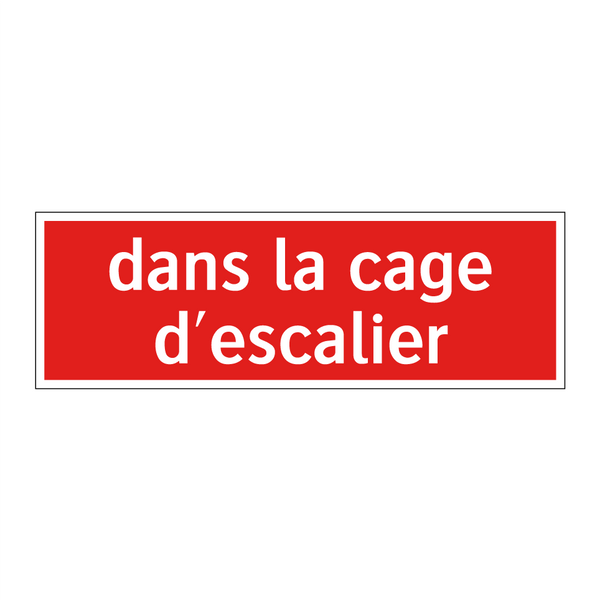 dans la cage d'escalier