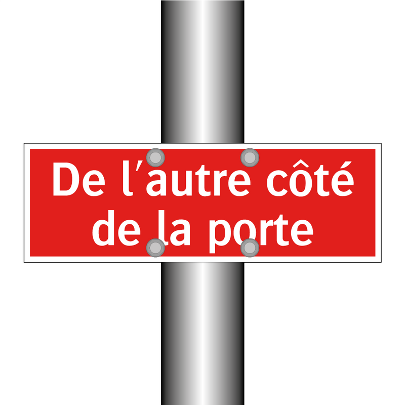 De l'autre côté de la porte