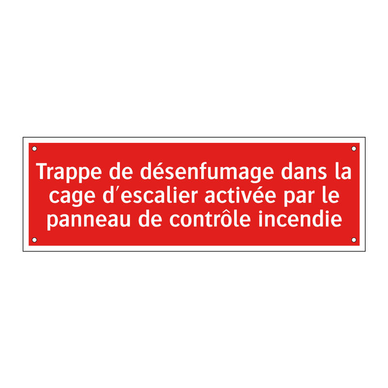 Trappe de désenfumage dans la cage d'escalier activée par le panneau de contrôle incendie