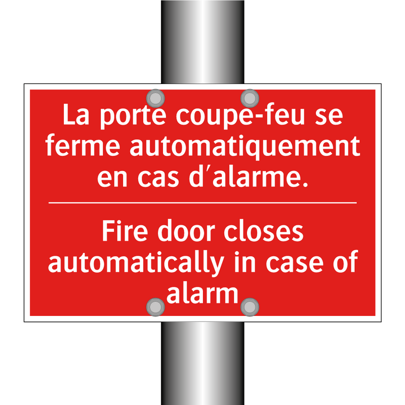 La porte coupe-feu se ferme automatiquement /.../ - Fire door closes automatically /.../