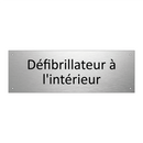 Défibrillateur à l'intérieur