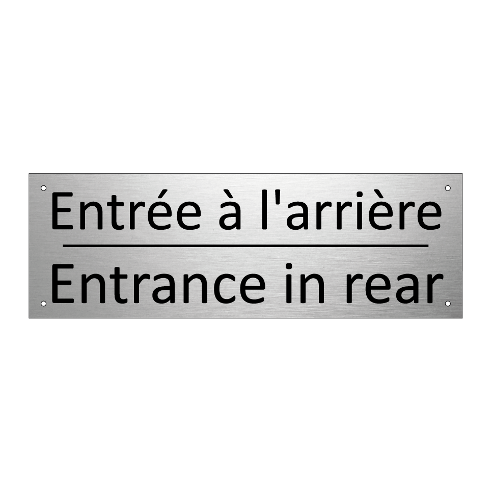 Entrée à l'arrière - Entrance in rear