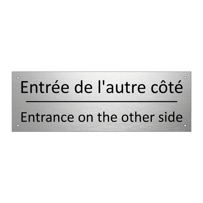 Entrée de l'autre côté - Entrance on the other side