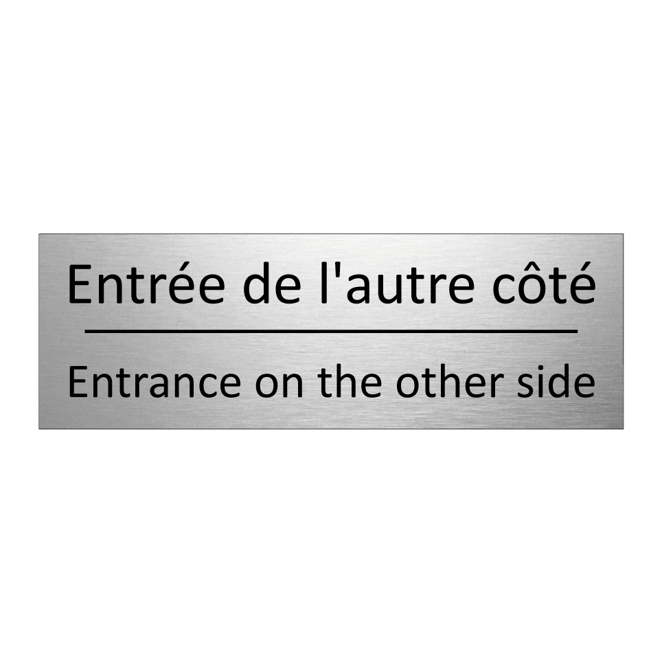 Entrée de l'autre côté - Entrance on the other side