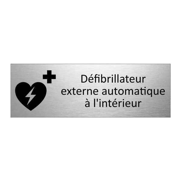 Défibrillateur externe automatique à l'intérieur