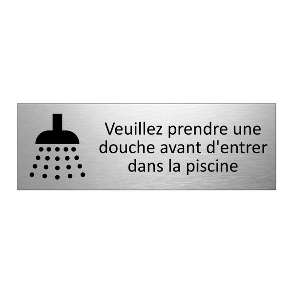 Veuillez prendre une douche avant d'entrer dans la piscine