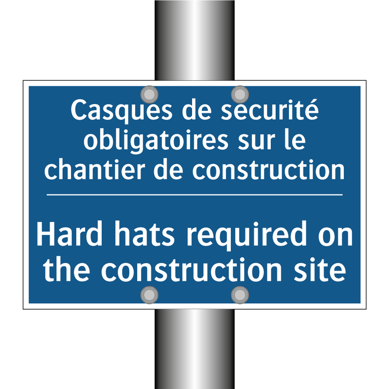 Casques de sécurité obligatoires  /.../ - Hard hats required on the construction  /.../