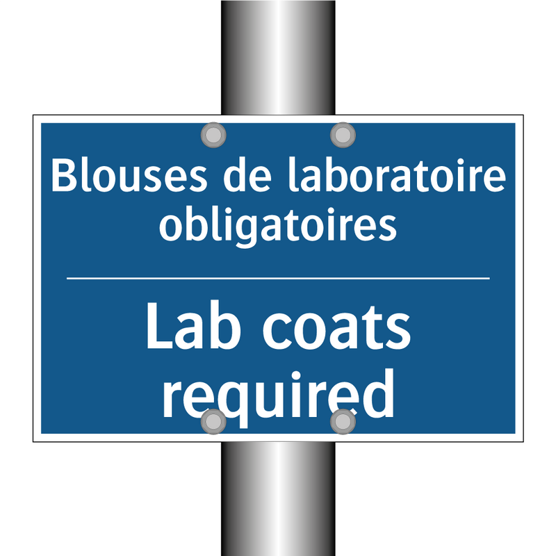 Blouses de laboratoire obligatoires /.../ - Lab coats required