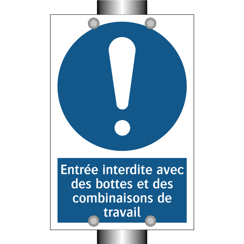 Entrée interdite avec des bottes et des combinaisons de travail