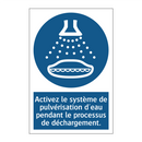 Activez le système de pulvérisation d'eau pendant le processus de déchargement.