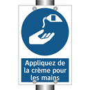 Appliquez de la crème pour les mains