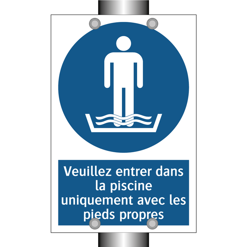 Veuillez entrer dans la piscine uniquement avec les pieds propres.