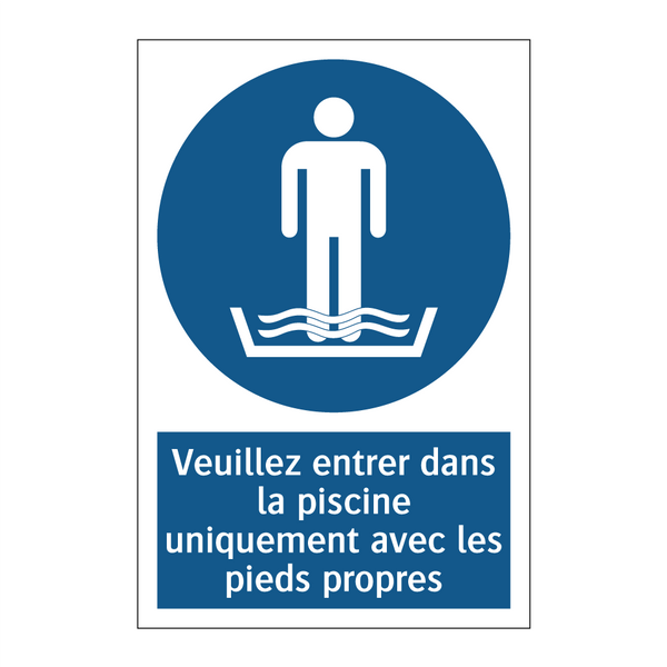 Veuillez entrer dans la piscine uniquement avec les pieds propres.