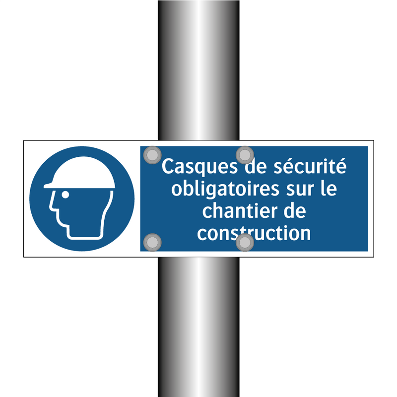 Casques de sécurité obligatoires sur le chantier de construction