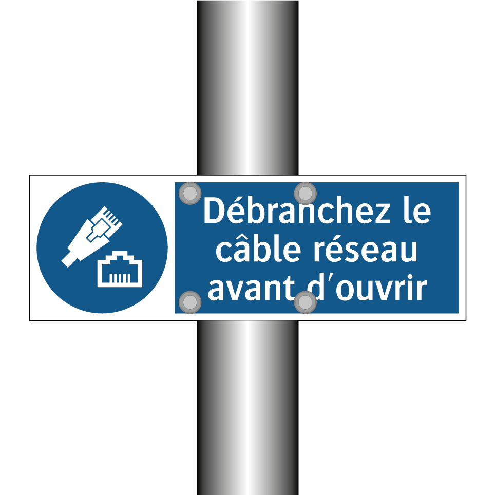 Débranchez le câble réseau avant d'ouvrir