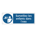 Surveillez les enfants dans l'eau