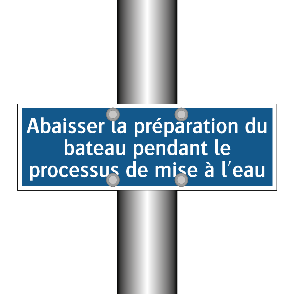 Abaisser la préparation du bateau pendant le processus de mise à l'eau