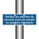 Vérifiez les douches de sécurité avant de remplir les produits chimiques