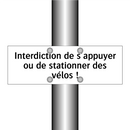 Interdiction de s'appuyer ou de stationner des vélos !