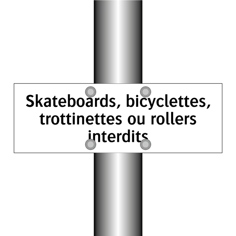 Skateboards, bicyclettes, trottinettes ou rollers interdits