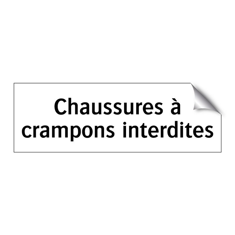 Chaussures à crampons interdites
