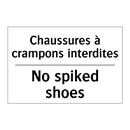 Chaussures à crampons interdites /.../ - No spiked shoes