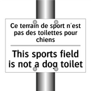Ce terrain de sport n'est pas  /.../ - This sports field is not a dog  /.../