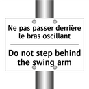 Ne pas passer derrière le bras  /.../ - Do not step behind the swing arm /.../