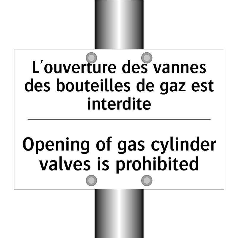 L'ouverture des vannes des bouteilles  /.../ - Opening of gas cylinder valves  /.../