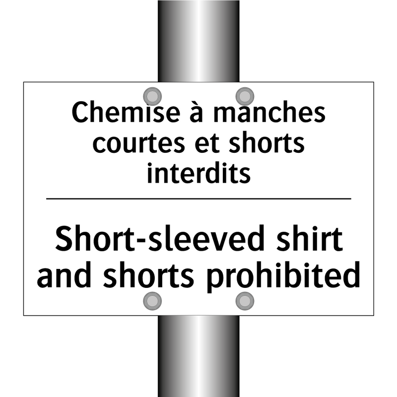 Chemise à manches courtes et shorts  /.../ - Short-sleeved shirt and shorts  /.../
