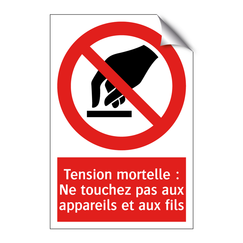 Tension mortelle : Ne touchez pas aux appareils et aux fils