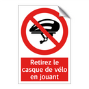 Retirez le casque de vélo en jouant